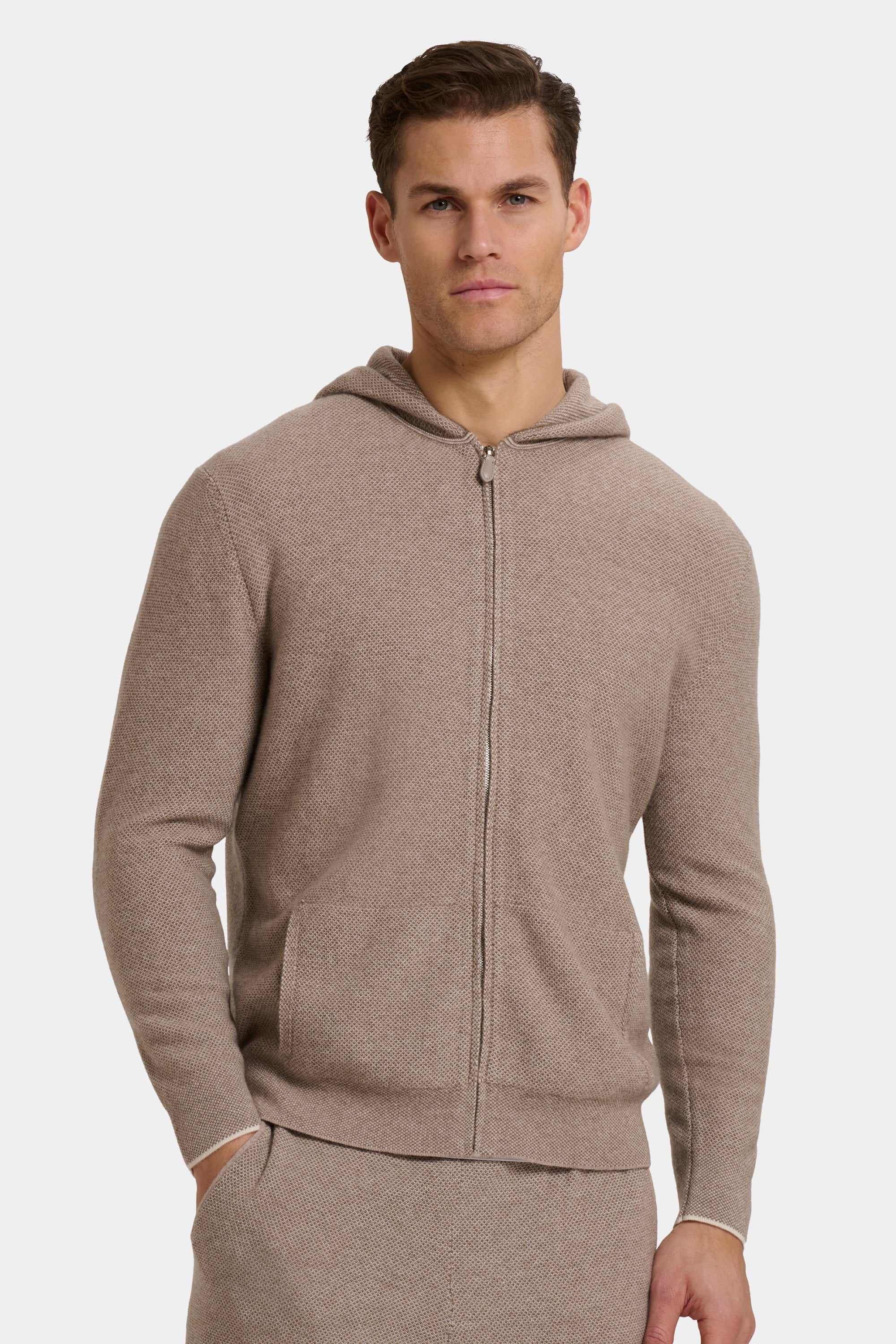 SUDADERA CON CAPUCHA Y CREMALLERA FARO
