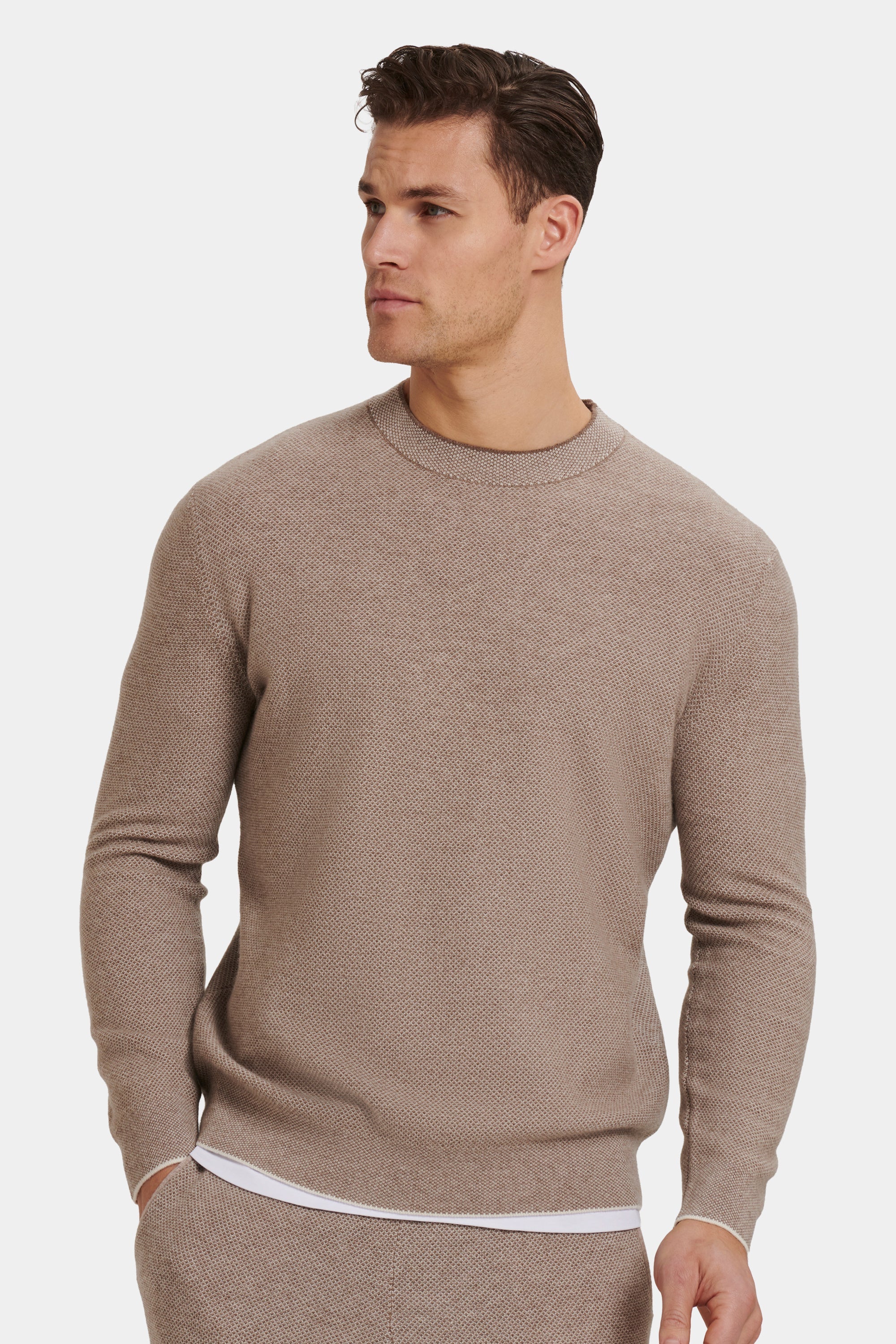 El Jersey de Cuello Redondo Faro