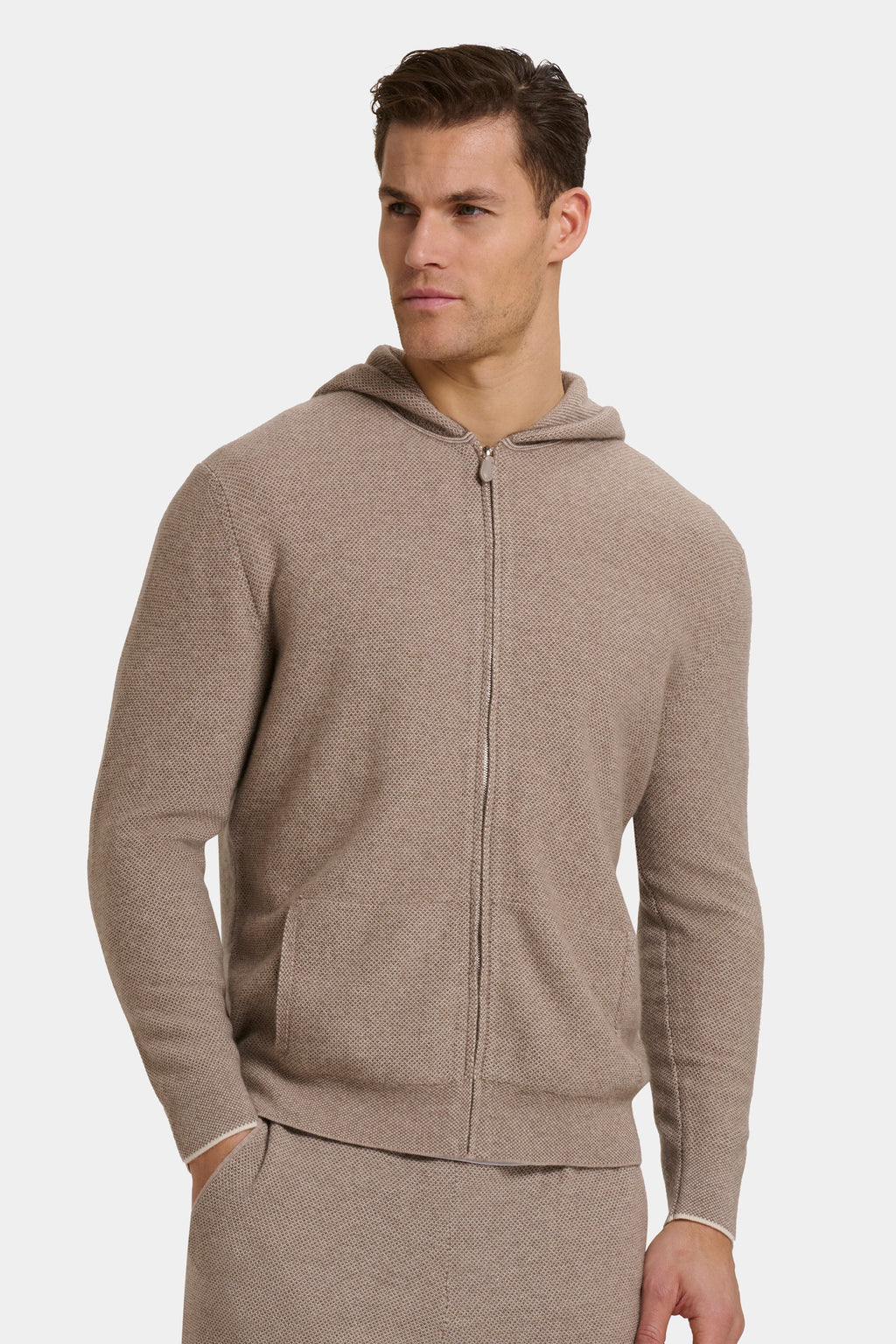 SUDADERA CON CAPUCHA Y CREMALLERA FARO