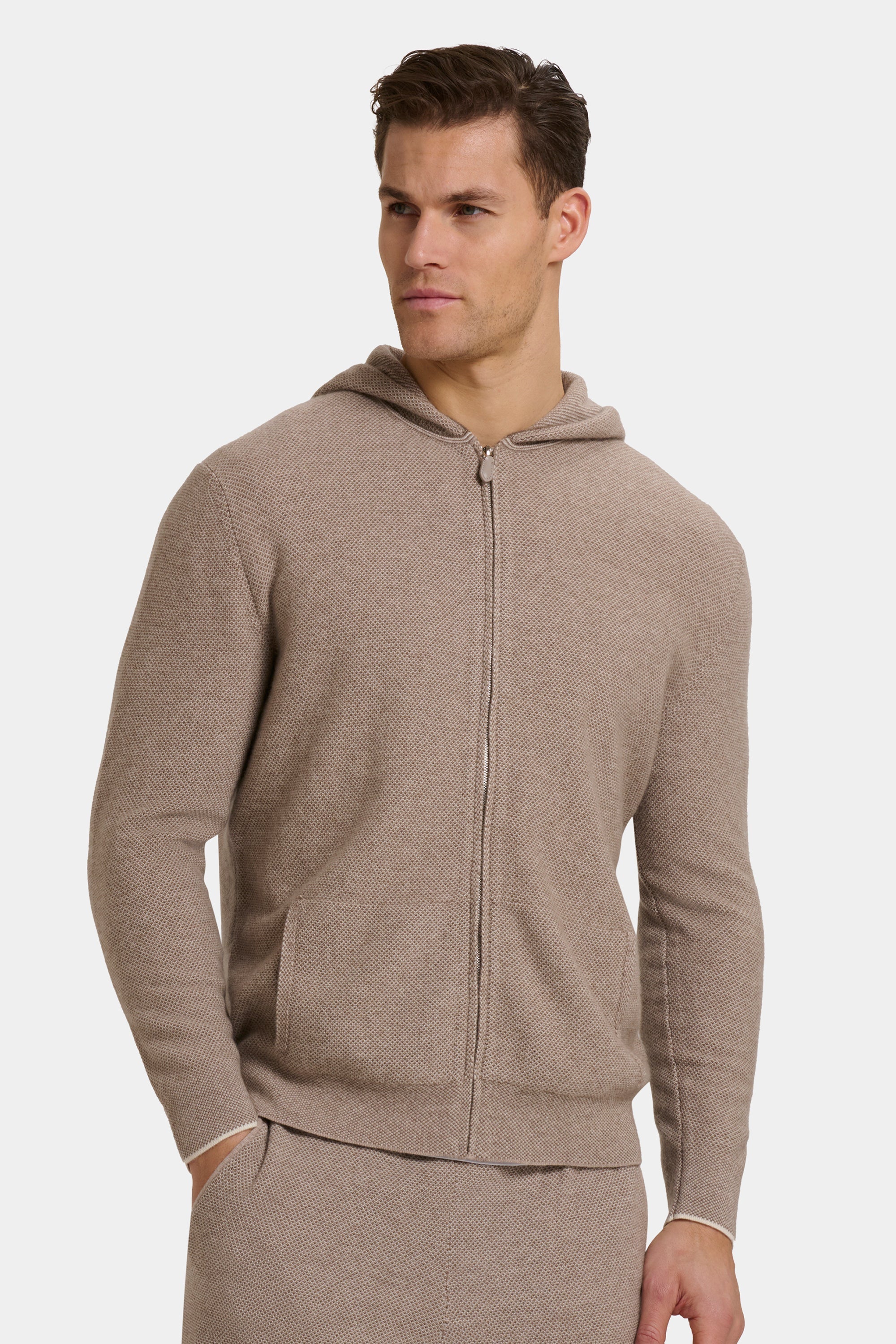 SUDADERA CON CAPUCHA Y CREMALLERA FARO
