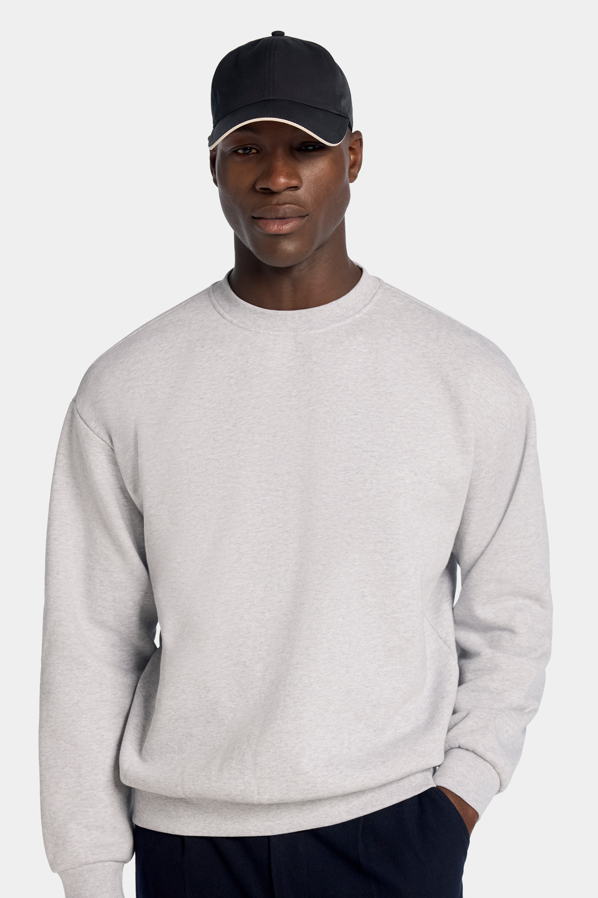 SUDADERA DE CUELLO REDONDO OVERSIZE MILAN