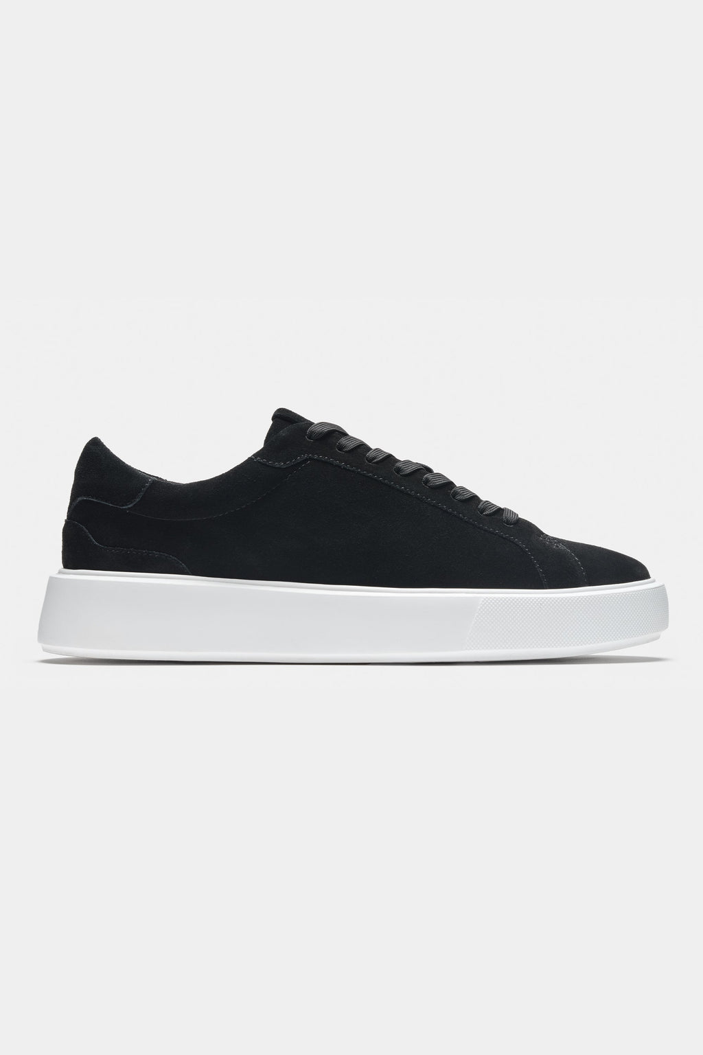 LAS CLÁSICAS ZAPATILLAS DE ANTE