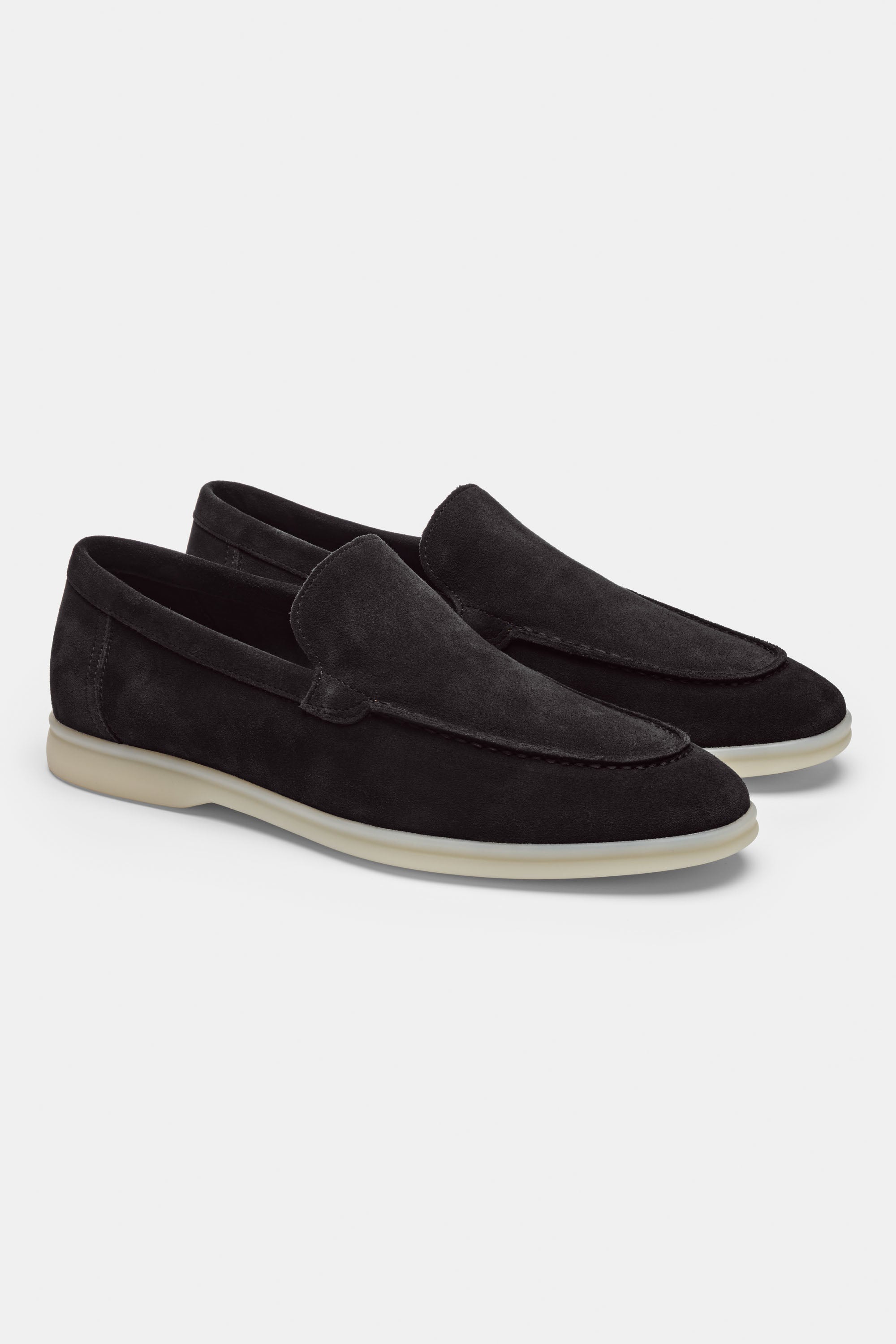 EL CLÁSICO MOCASÍN DE ANTE