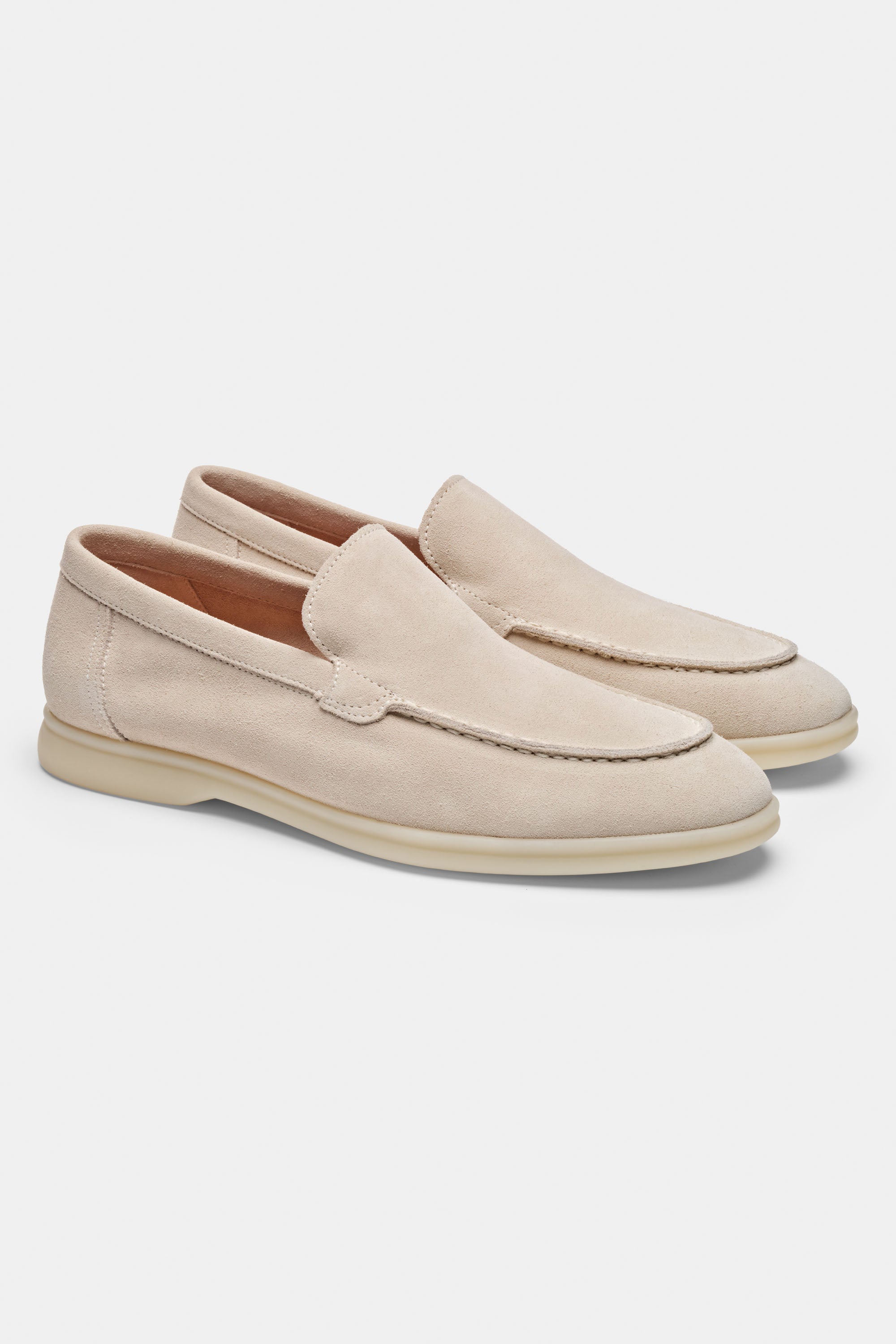EL CLÁSICO MOCASÍN DE ANTE