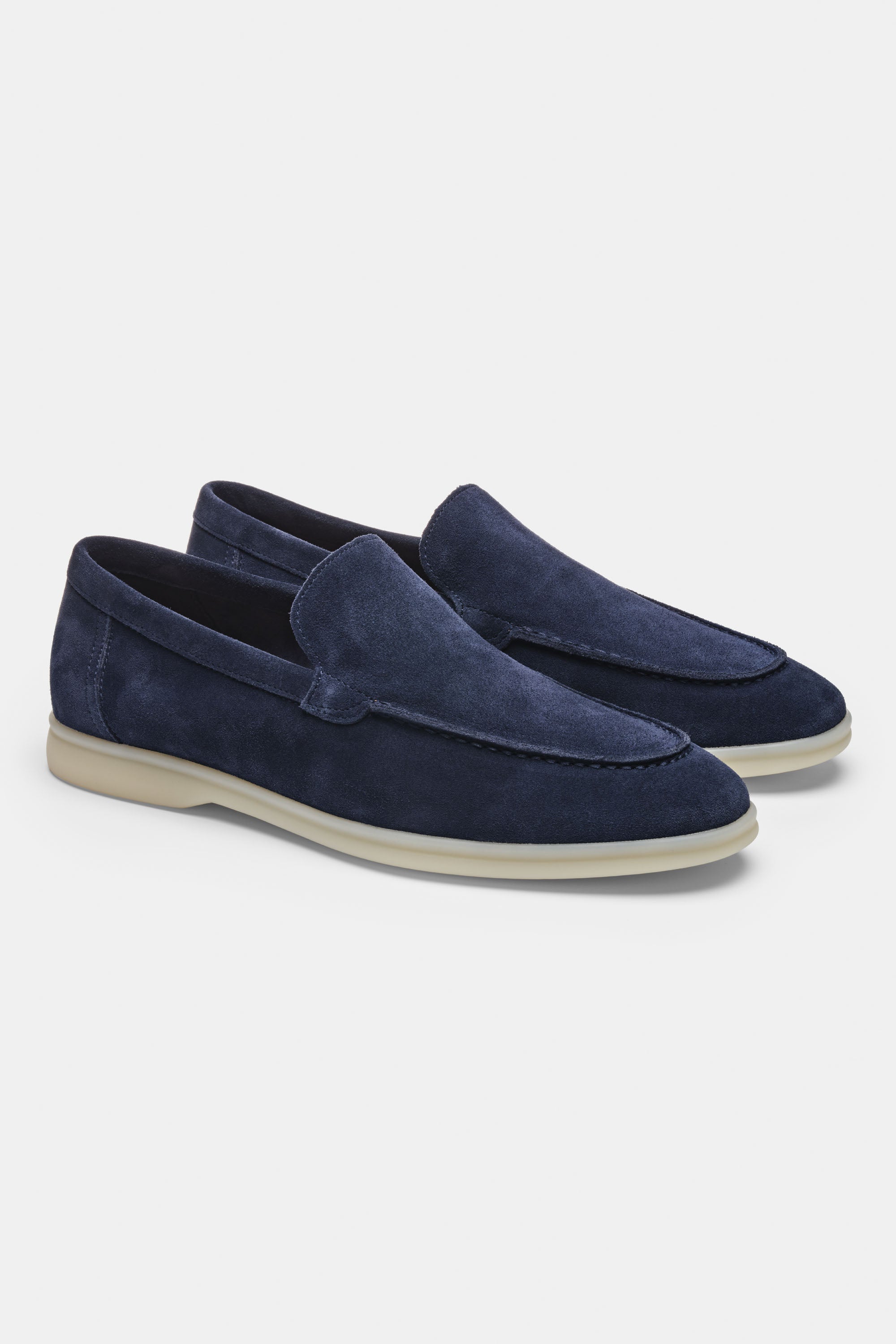EL CLÁSICO MOCASÍN DE ANTE