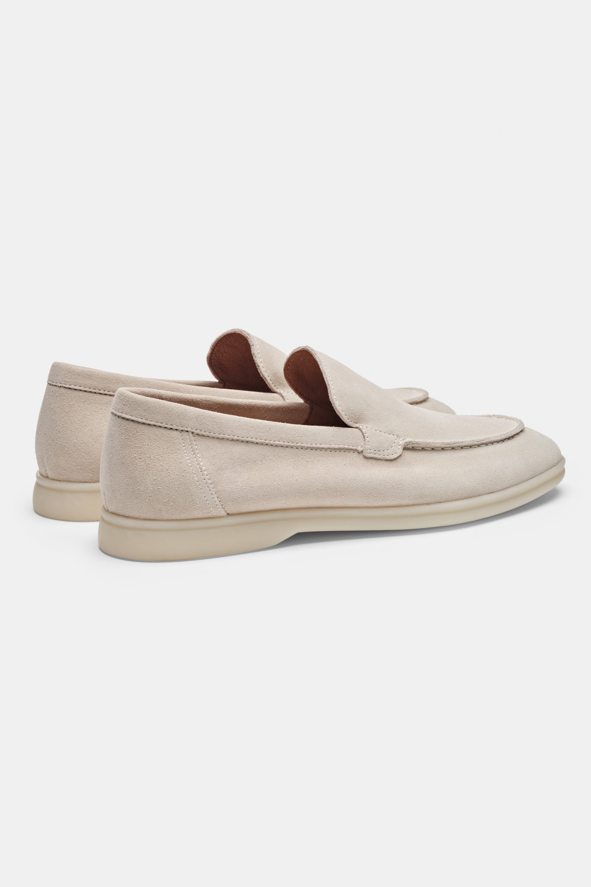 EL CLÁSICO MOCASÍN DE ANTE