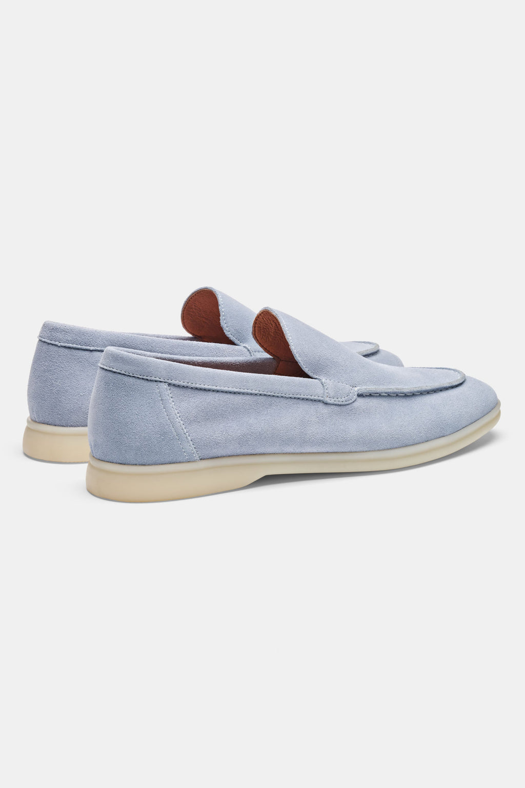 EL CLÁSICO MOCASÍN DE ANTE