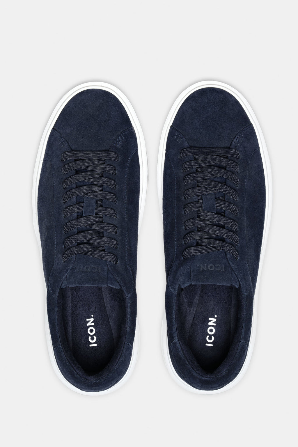 LAS CLÁSICAS ZAPATILLAS DE ANTE