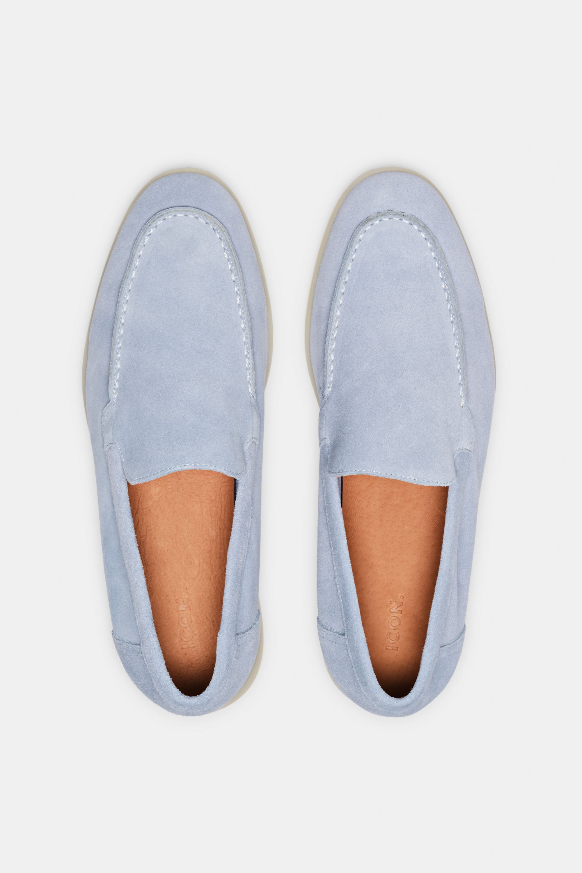 EL CLÁSICO MOCASÍN DE ANTE