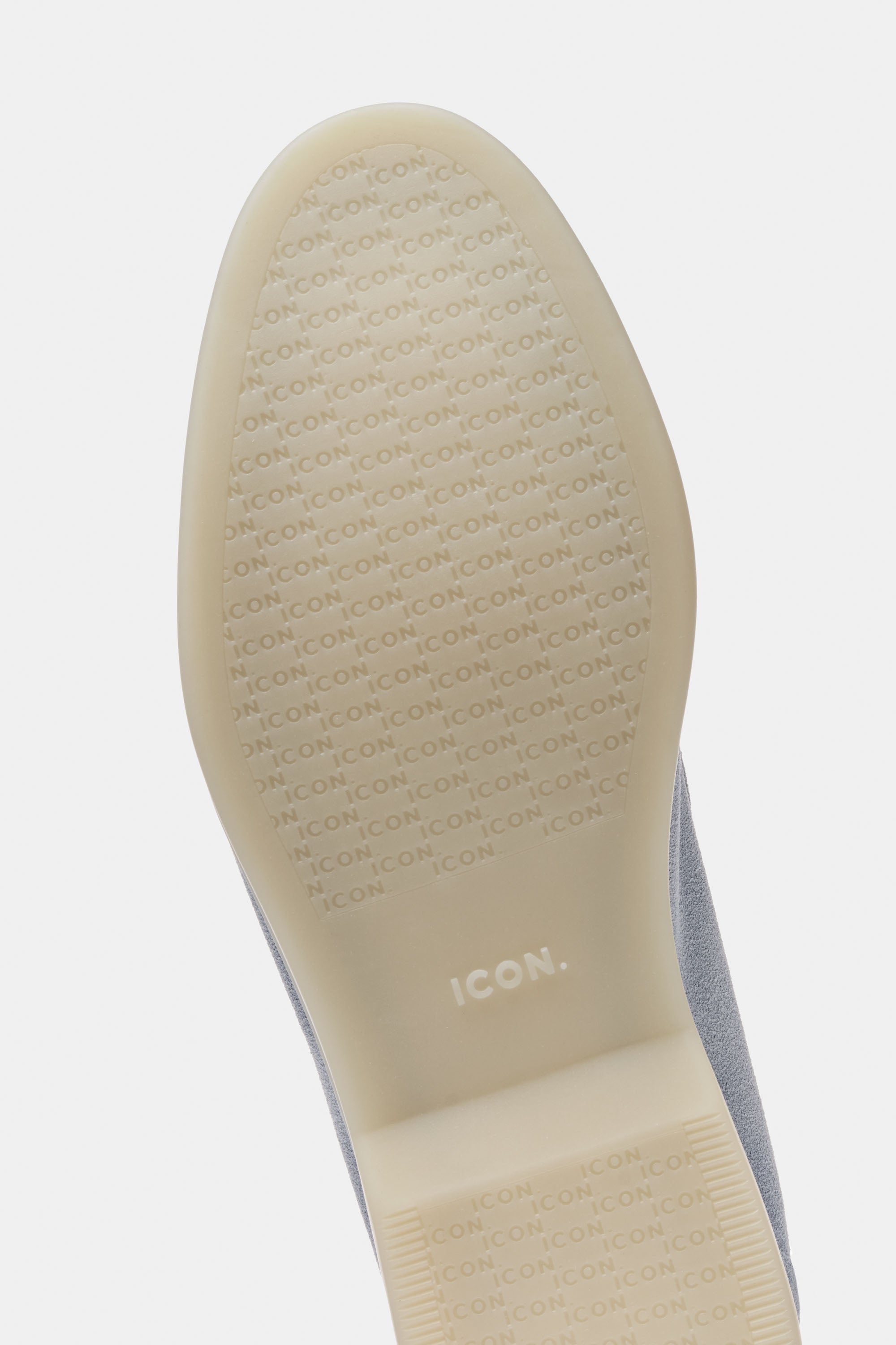 EL CLÁSICO MOCASÍN DE ANTE