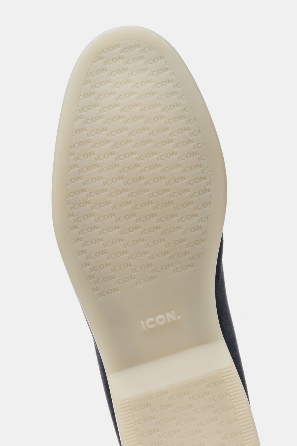 EL CLÁSICO MOCASÍN DE ANTE