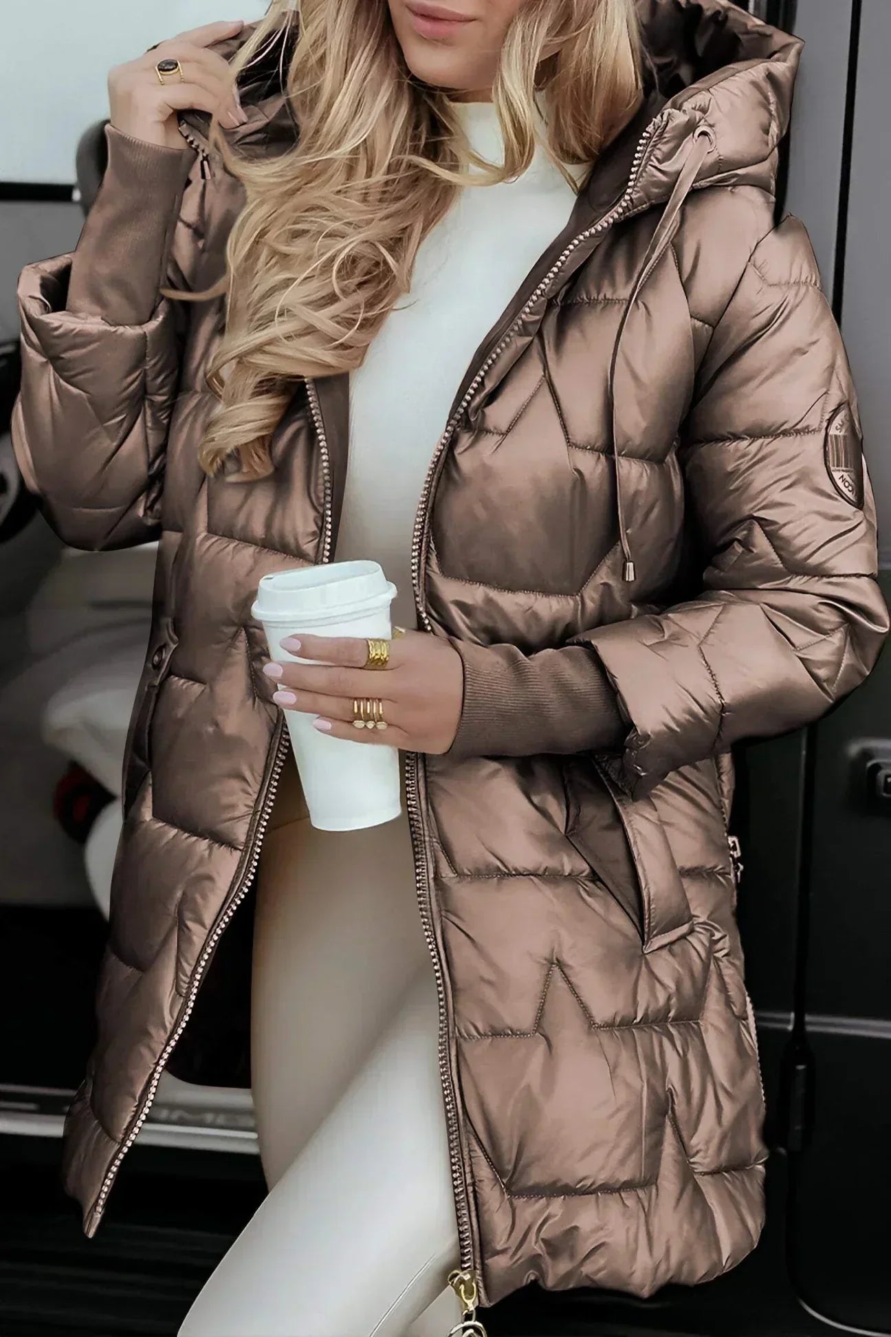 Nolwen - Abrigo Elegante de Invierno con Capucha y Acolchado